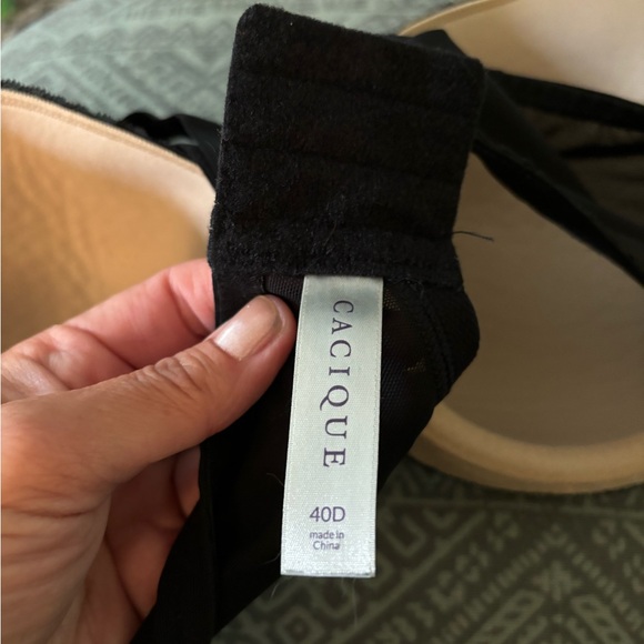 Cacique Bras 40D. EUC full coverage balconette. Leopard lace black - Picture 6 of 6